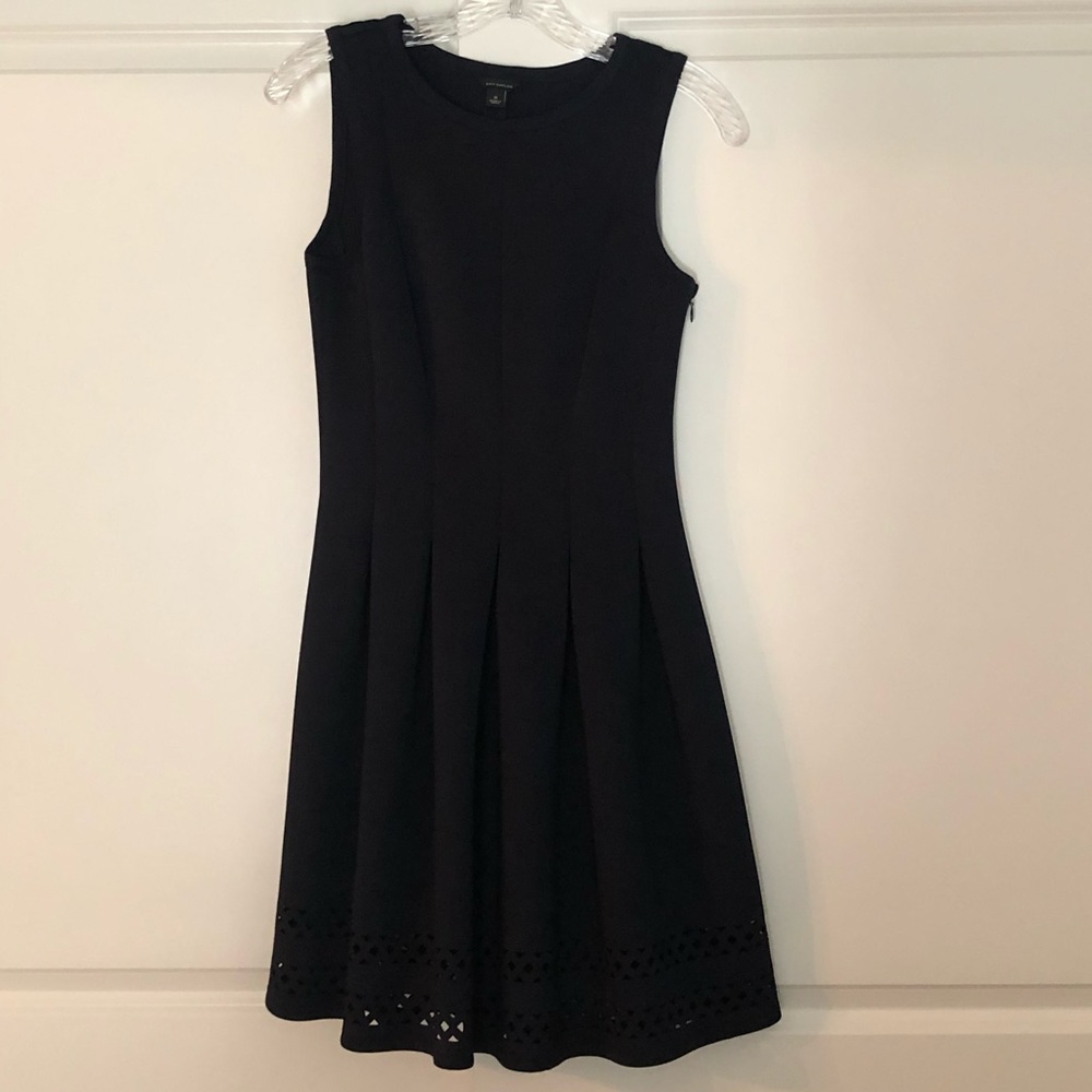 Black sleeveless dress